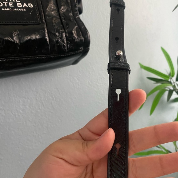 Marc Jacobs The Shiny Crinkle Tote Authentic - Picture 12 of 14